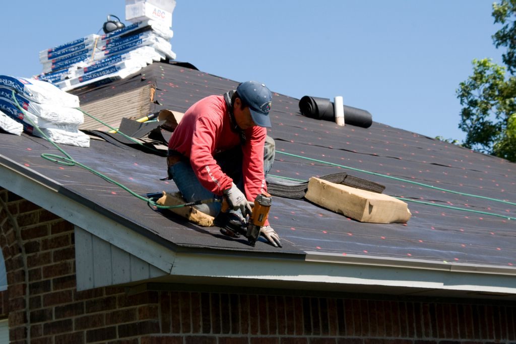 commercial roofing maintenance tips Milwaukee