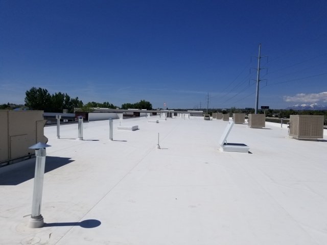 Milwaukee commercial roofs